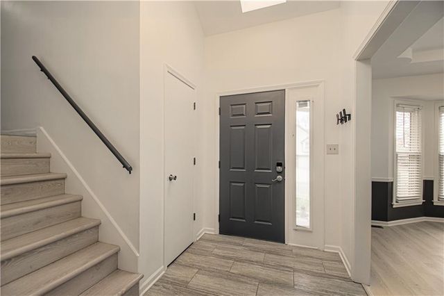 1708 SE 7th Terrace, Lee's Summit, MO 64063