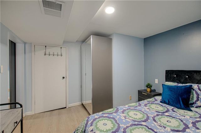 1708 SE 7th Terrace, Lee's Summit, MO 64063