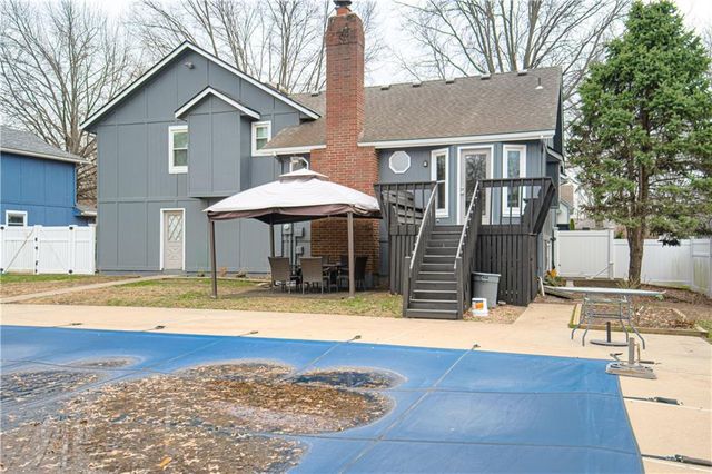 1708 SE 7th Terrace, Lee's Summit, MO 64063