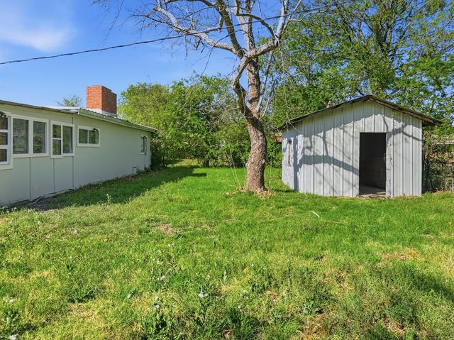 240 Tom Sawyer Street, Evant, TX 76525