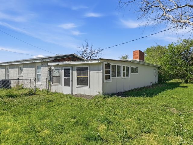 240 Tom Sawyer Street, Evant, TX 76525