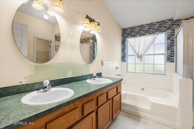 1655 SPRING BRANCH Drive E, Jacksonville, FL 32221