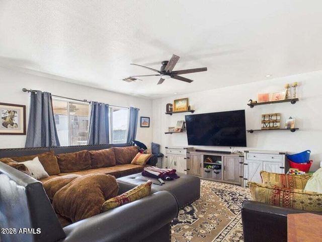 1302 N BEDFORD Drive, Chandler, AZ 85225