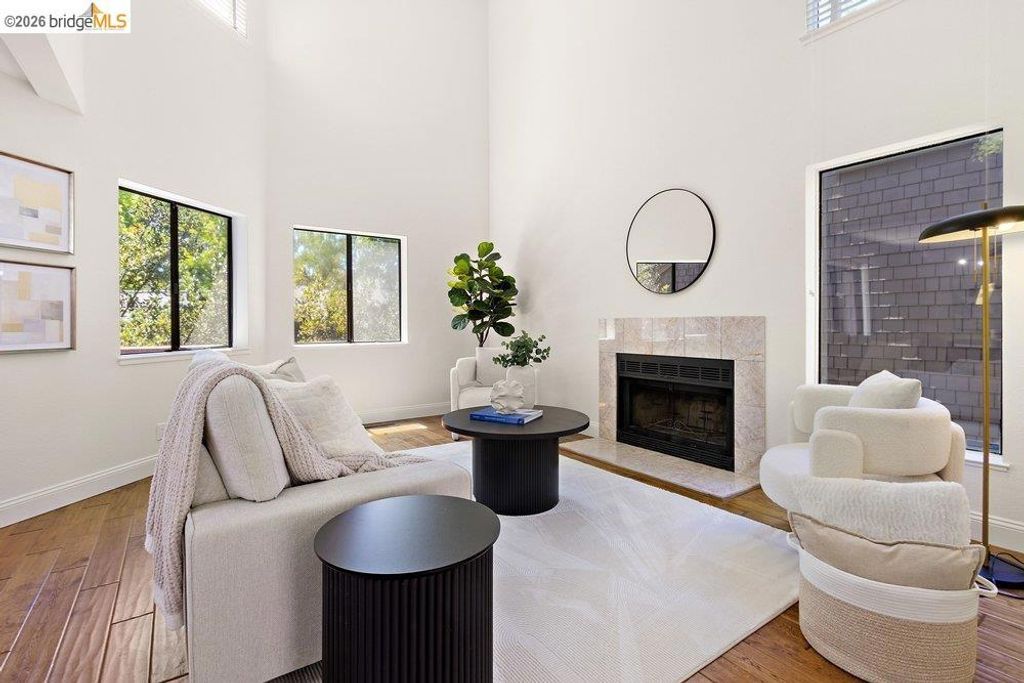 Image 3 of property listing at 3 Bosworth Walk, Pleasant Hill, CA 94523