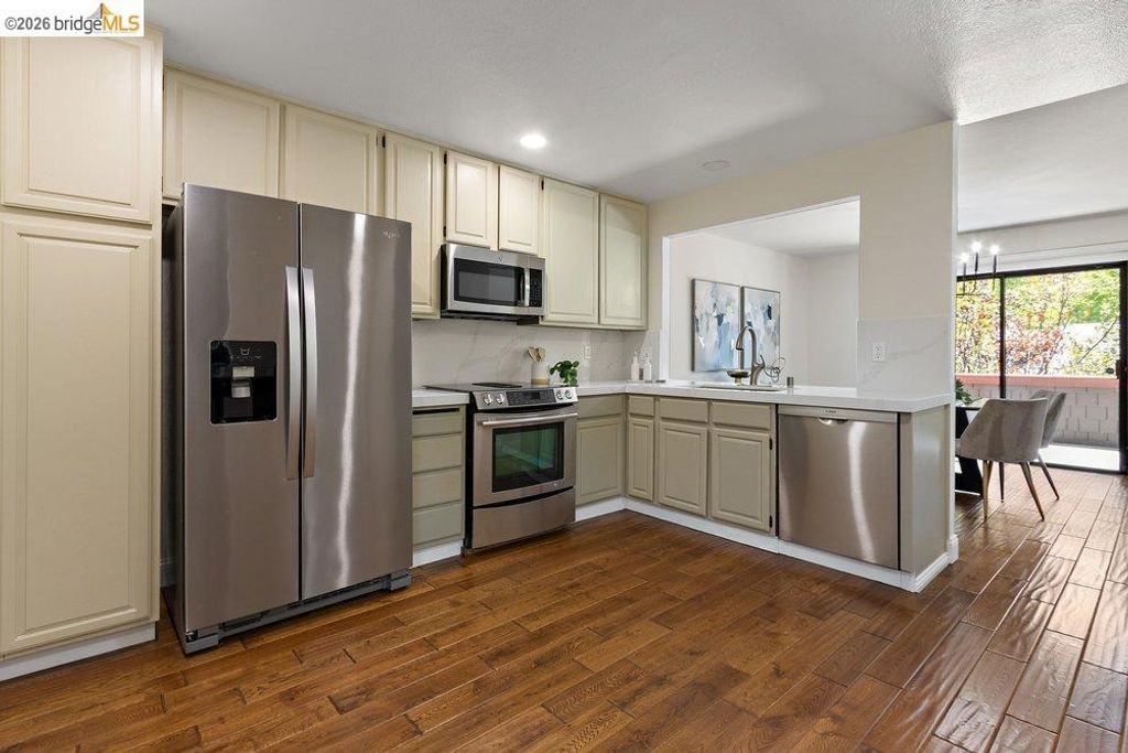 Image 8 of property listing at 3 Bosworth Walk, Pleasant Hill, CA 94523