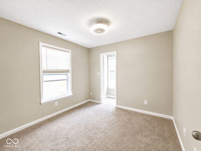 7252 Lockford Walk N, Avon, IN 46123
