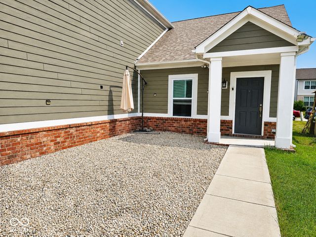 7252 Lockford Walk N, Avon, IN 46123