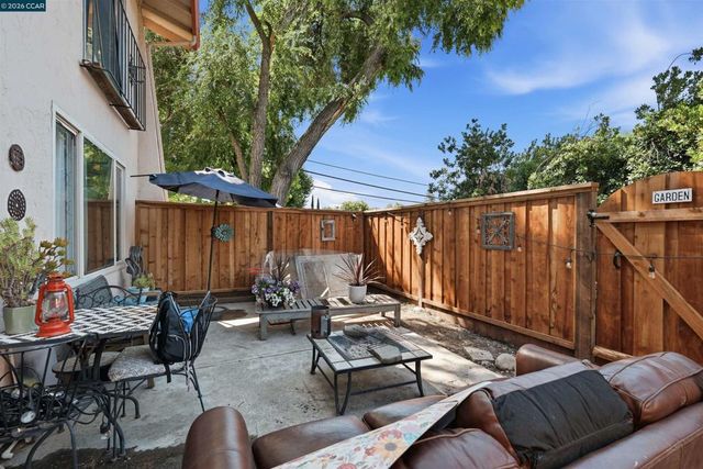1891 Landana Dr A, Concord, CA 94519