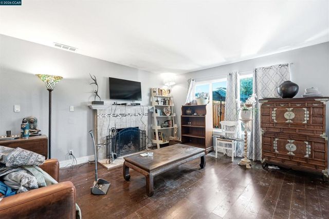 1891 Landana Dr A, Concord, CA 94519