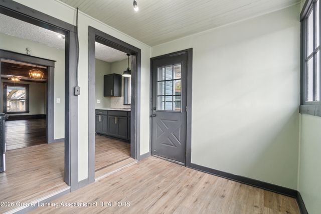 1809 Maplewood Avenue, Lansing, MI 48910
