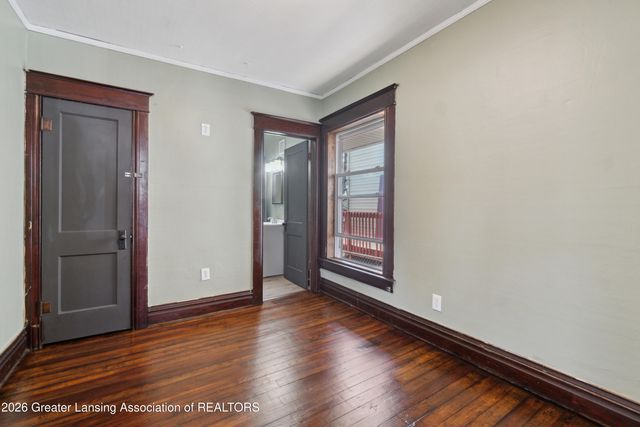 1809 Maplewood Avenue, Lansing, MI 48910