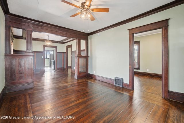 1809 Maplewood Avenue, Lansing, MI 48910