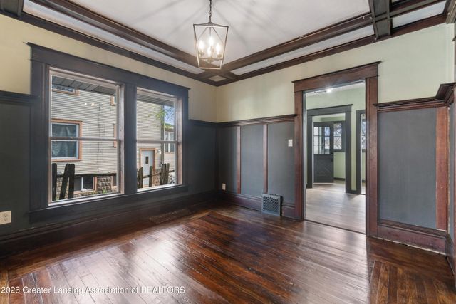 1809 Maplewood Avenue, Lansing, MI 48910