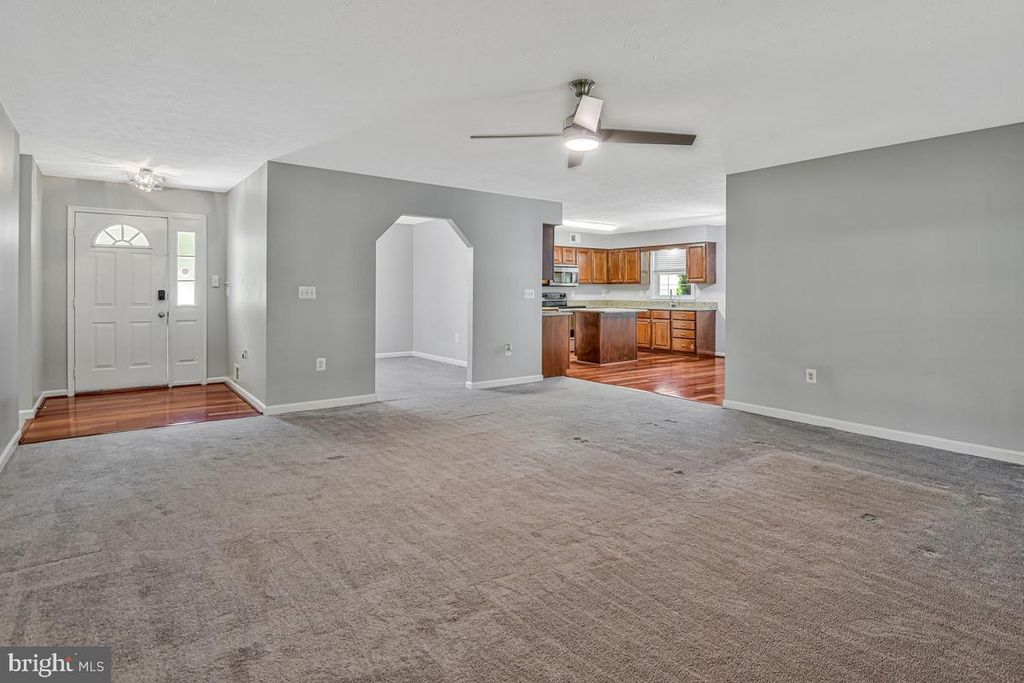 Image 9 of property listing at 5503 SKIPJACK CT, Waldorf, MD 20603