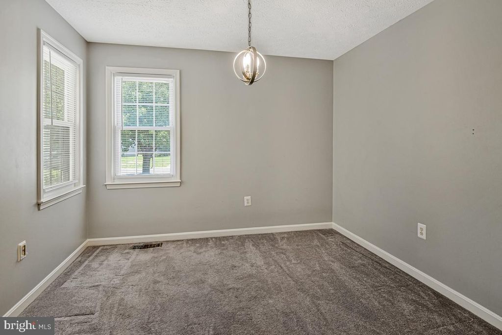 Image 11 of property listing at 5503 SKIPJACK CT, Waldorf, MD 20603