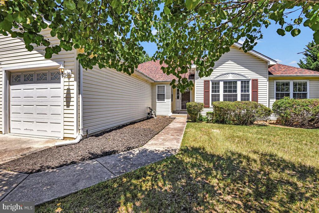Image 2 of property listing at 5503 SKIPJACK CT, Waldorf, MD 20603