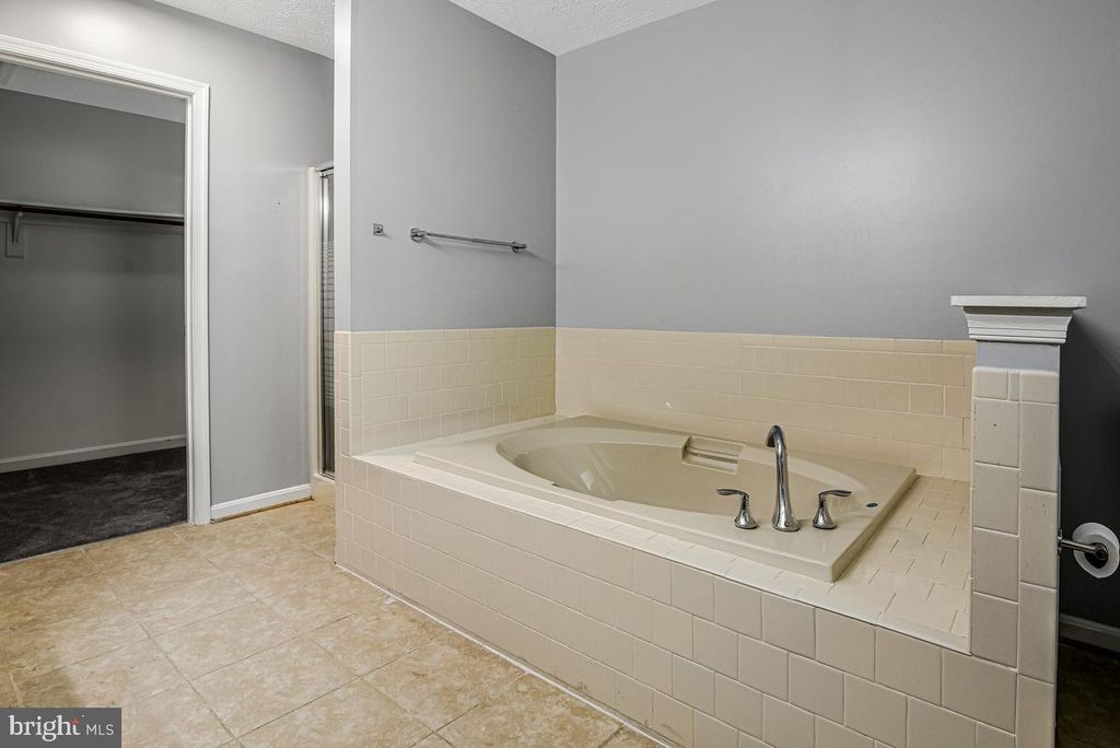 Image 24 of property listing at 5503 SKIPJACK CT, Waldorf, MD 20603