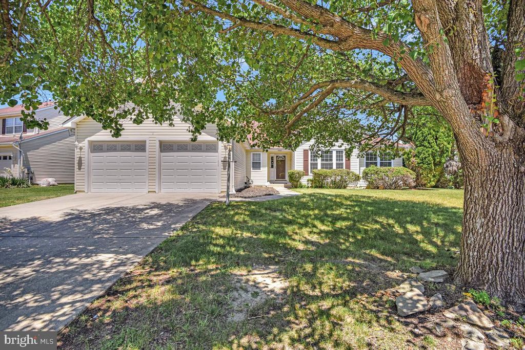 Image 5 of property listing at 5503 SKIPJACK CT, Waldorf, MD 20603