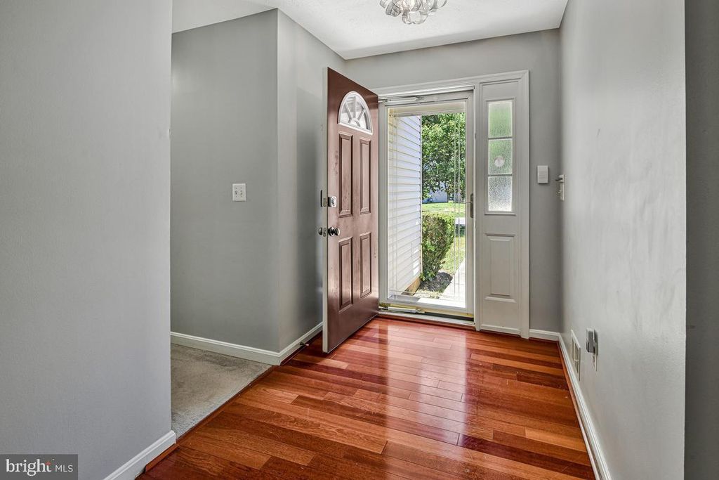 Image 7 of property listing at 5503 SKIPJACK CT, Waldorf, MD 20603