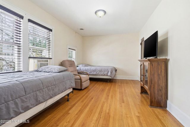 9 Norwood Court, West Long Branch, NJ 07764