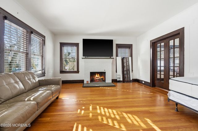 9 Norwood Court, West Long Branch, NJ 07764