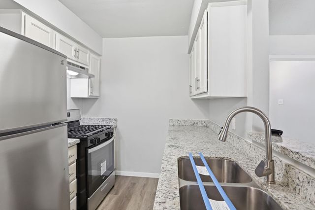 5242 Grace Point Lane, Houston, TX 77048