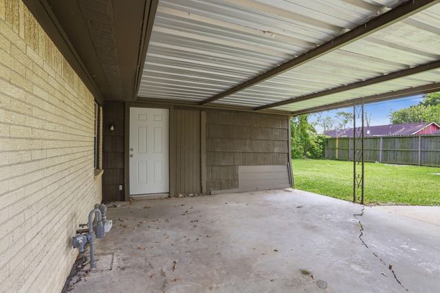 5242 Grace Point Lane, Houston, TX 77048