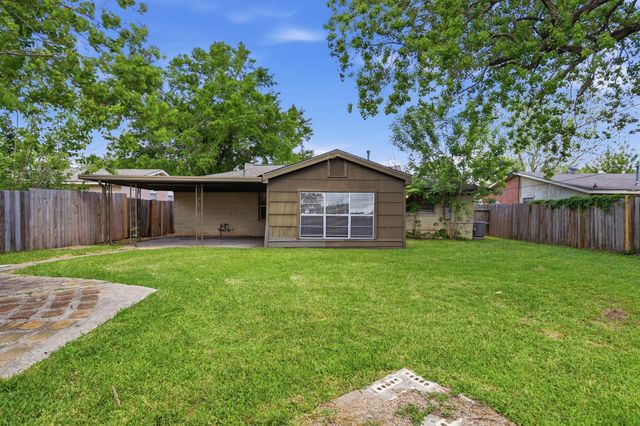 5242 Grace Point Lane, Houston, TX 77048