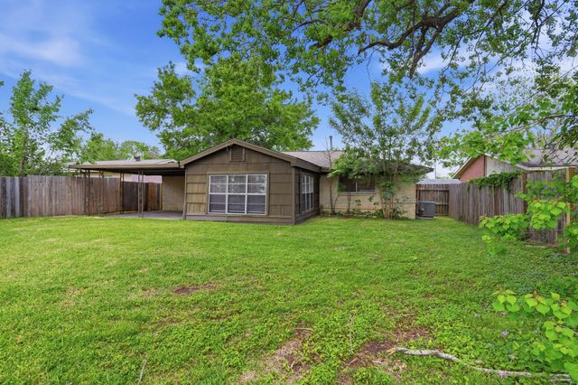 5242 Grace Point Lane, Houston, TX 77048