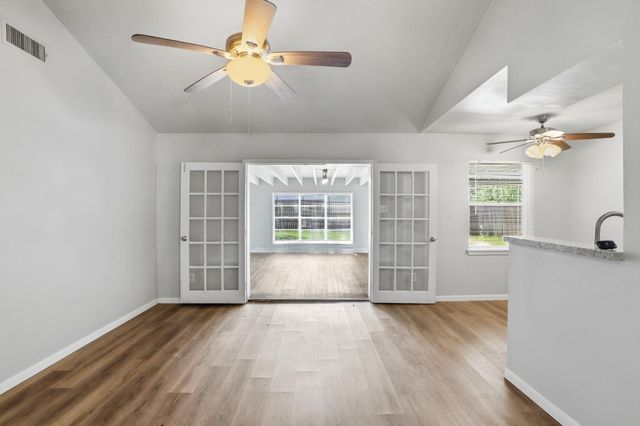 5242 Grace Point Lane, Houston, TX 77048