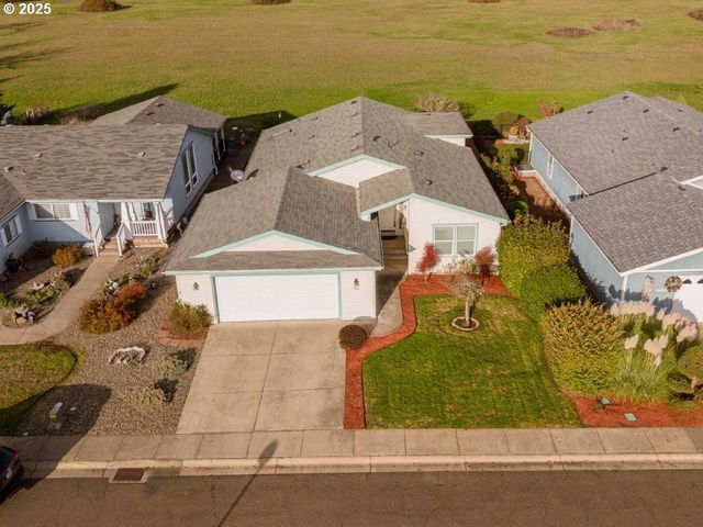 164 Jacob Hale Way, Roseburg, OR 97471