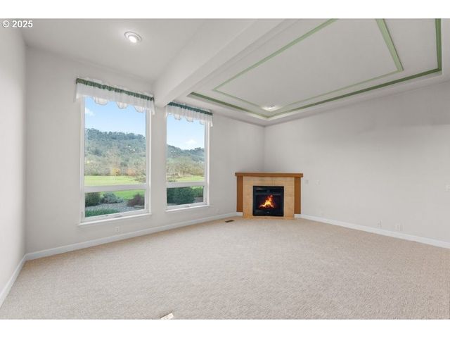 164 Jacob Hale Way, Roseburg, OR 97471