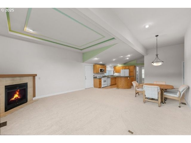 164 Jacob Hale Way, Roseburg, OR 97471