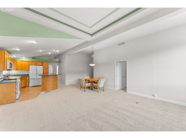 164 Jacob Hale Way, Roseburg, OR 97471