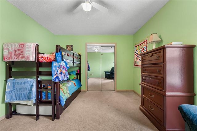 1325 SE NORWOOD Drive, Lee's Summit, MO 64081