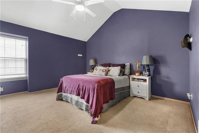 1325 SE NORWOOD Drive, Lee's Summit, MO 64081