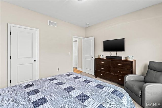 1209 Bayley Drive, O'fallon, IL 62269