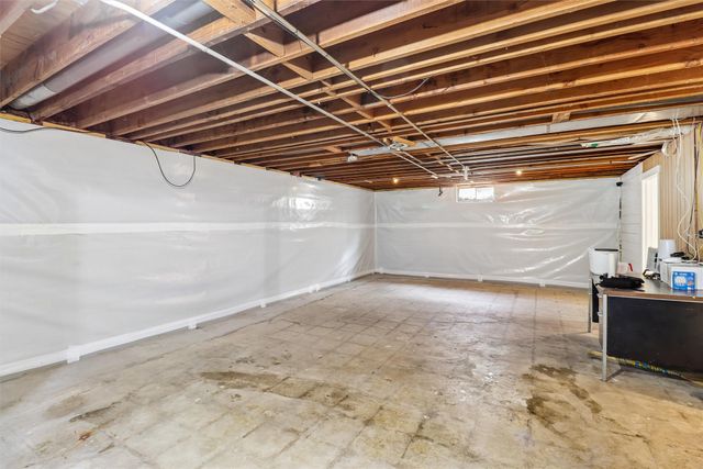 3714 Amherst Street, Des Moines, IA 50313