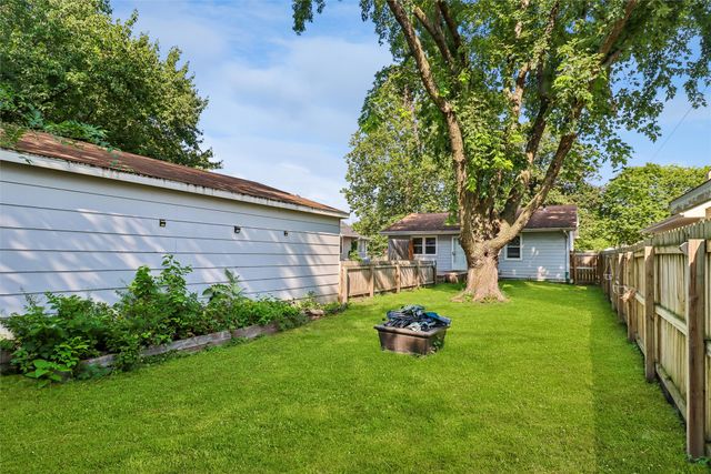 3714 Amherst Street, Des Moines, IA 50313