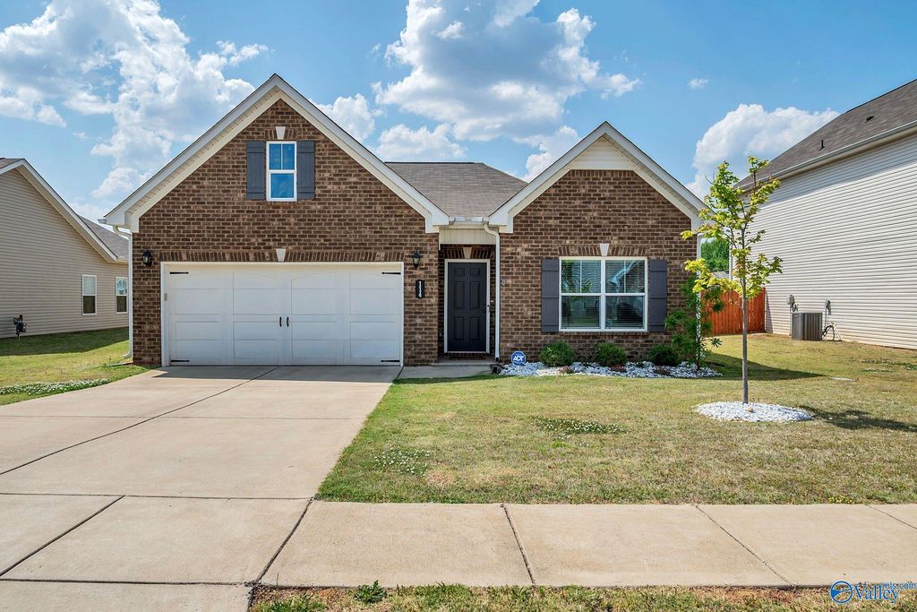 114 Emma Grace Lane, New Market, AL 35761