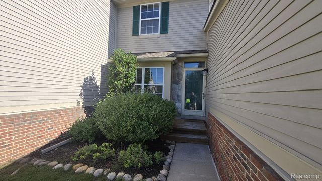 41786 PRIMROSE Drive, Novi, MI 48377