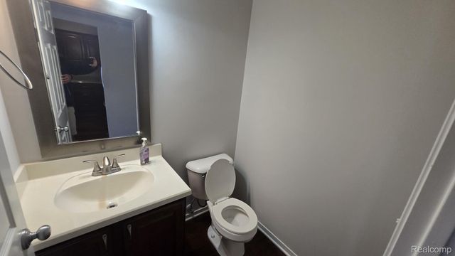 41786 PRIMROSE Drive, Novi, MI 48377