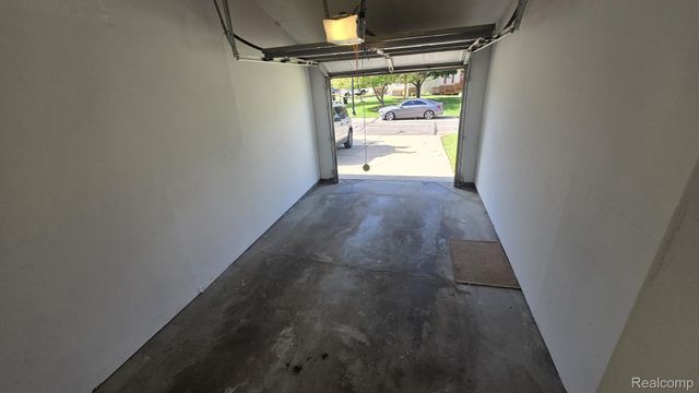 41786 PRIMROSE Drive, Novi, MI 48377