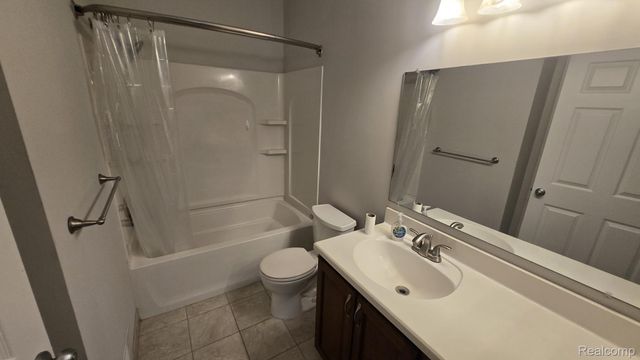 41786 PRIMROSE Drive, Novi, MI 48377