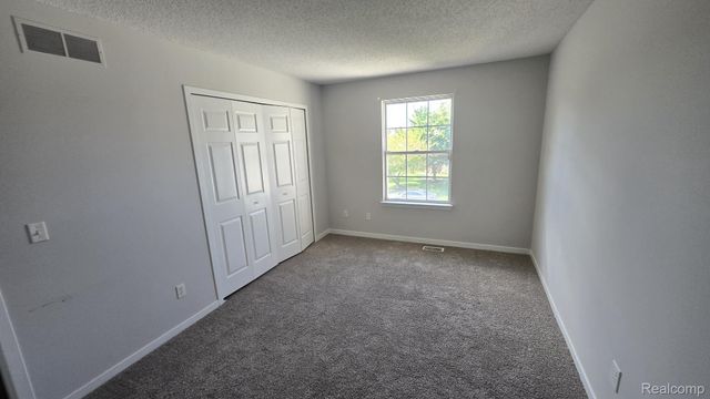 41786 PRIMROSE Drive, Novi, MI 48377