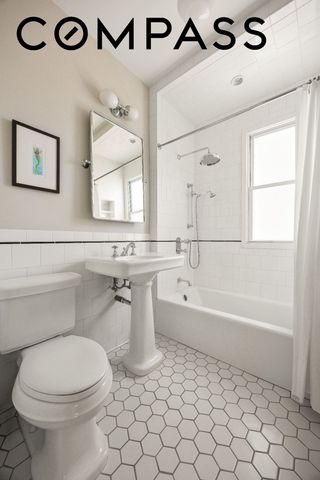 515 E 3rd Street, New York City, NY 11218