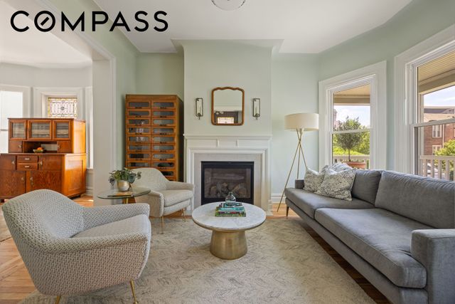 515 E 3rd Street, New York City, NY 11218