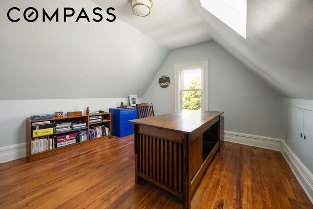 515 E 3rd Street, New York City, NY 11218