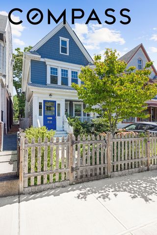515 E 3rd Street, New York City, NY 11218
