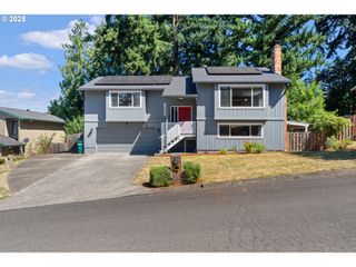 12245 Se QUIETWOODS St, Happy Valley, OR 97086